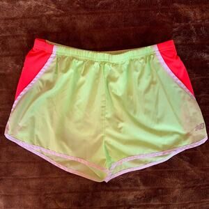 New Balance‎ Women's L Lime Green Running Shorts in PRISTINE CONDITION